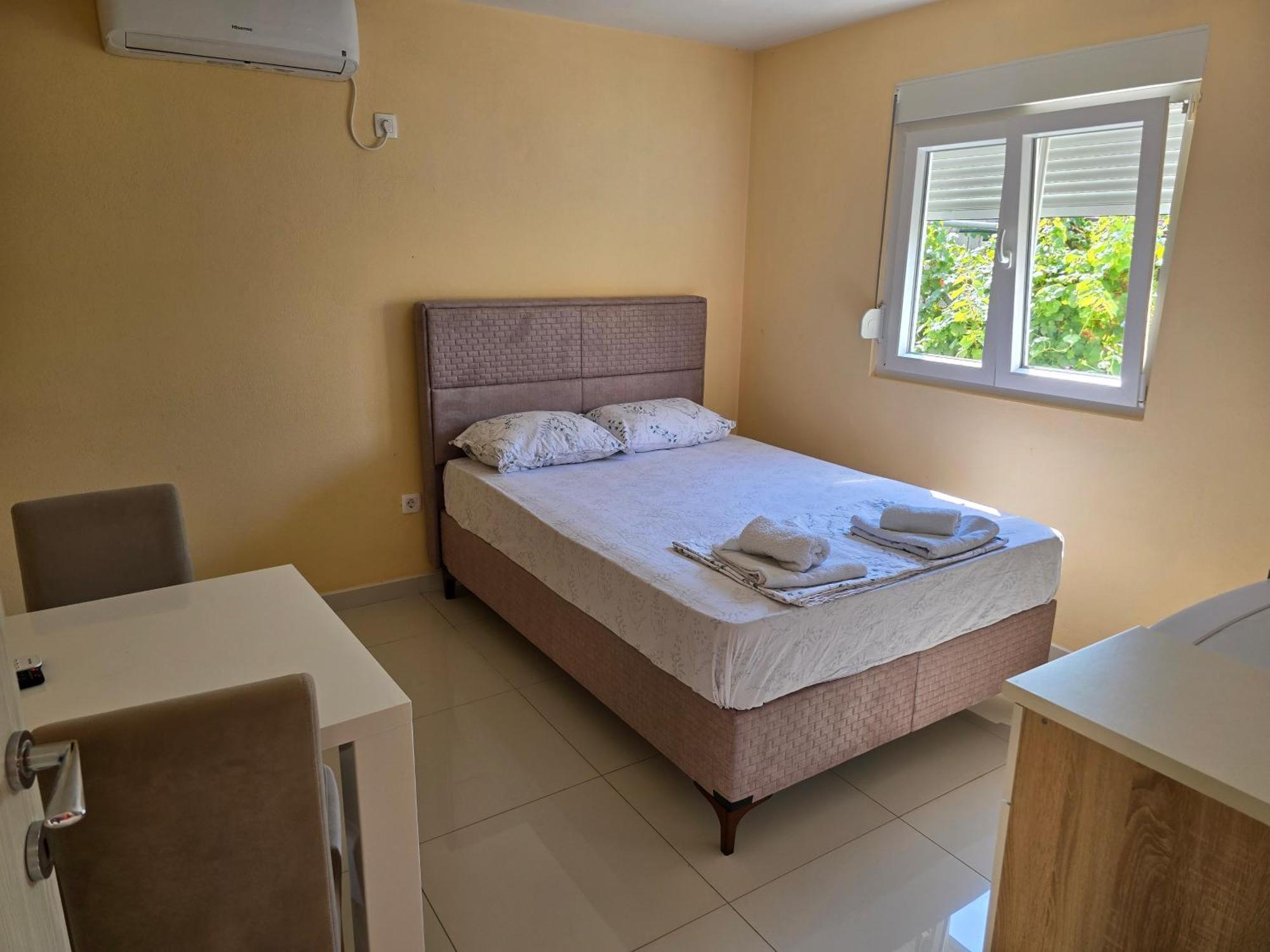 Apartman Tolosi Podgorica Ngoại thất bức ảnh