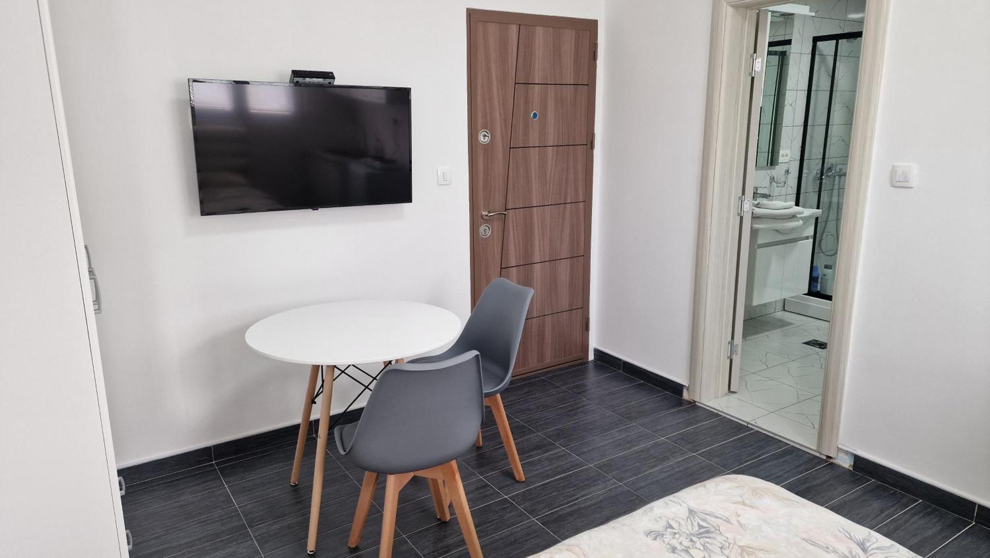 Apartman Tolosi Podgorica Ngoại thất bức ảnh